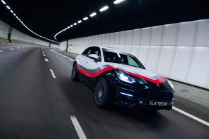2017 Porsche Macan Turbo Performance Package