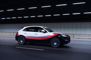 2017 Porsche Macan Turbo Performance Package