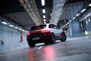 2017 Porsche Macan Turbo Performance Package