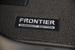 2017 Nissan Frontier SV Midnight Edition Crew Cab