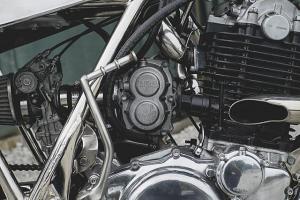 2017 Yamaha SR400 Praying Mantis by Beautiful Machines