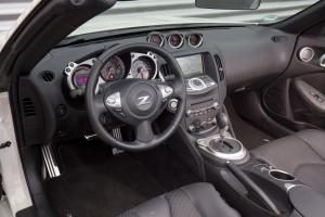 2017 Nissan 370Z RS Roadster