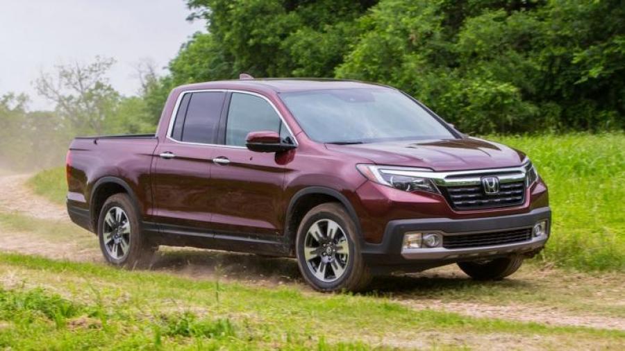 Пикап Honda Ridgeline едва заметно обновился