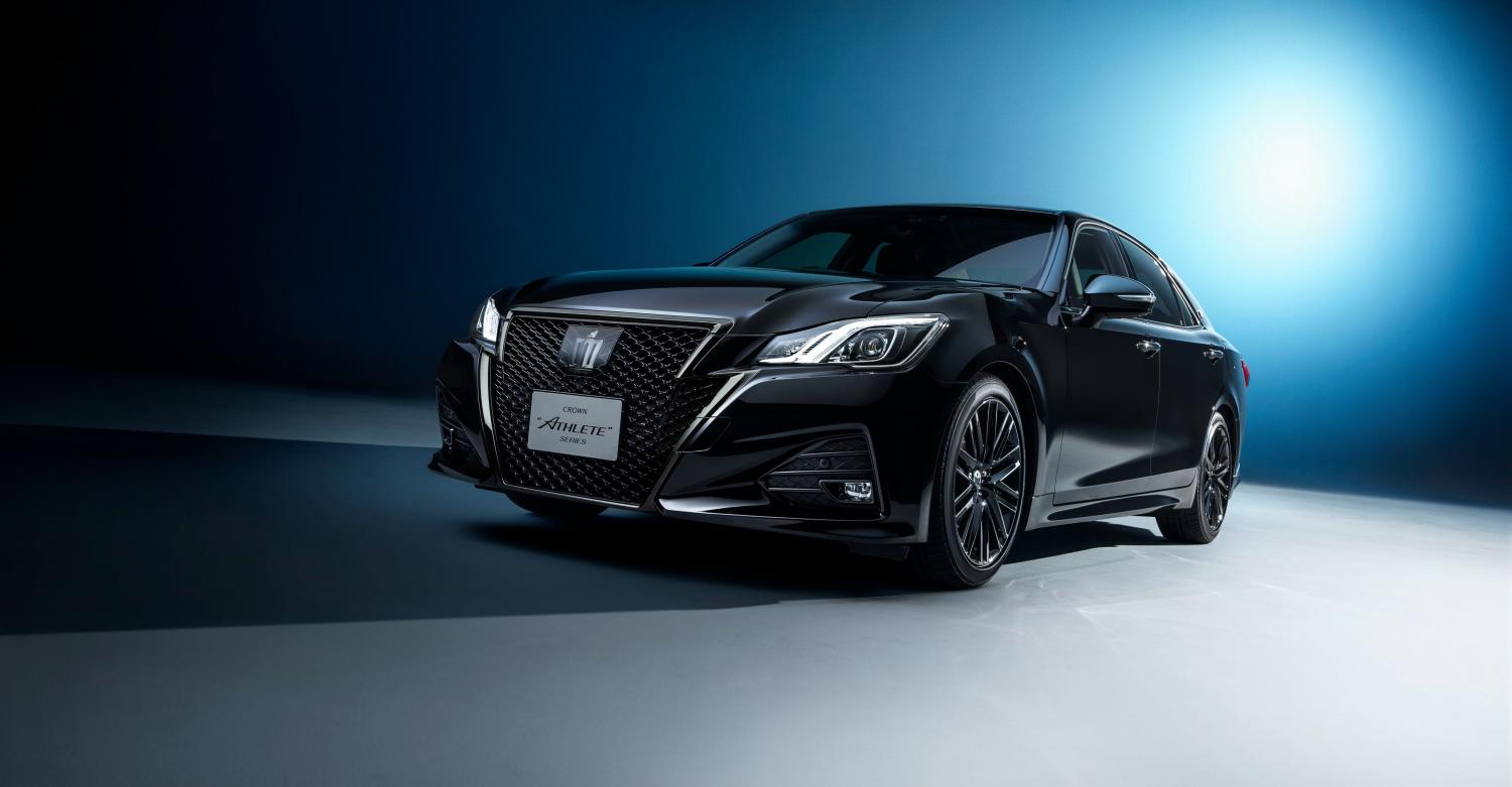 Представлена новая спецверсия седана Toyota Crown