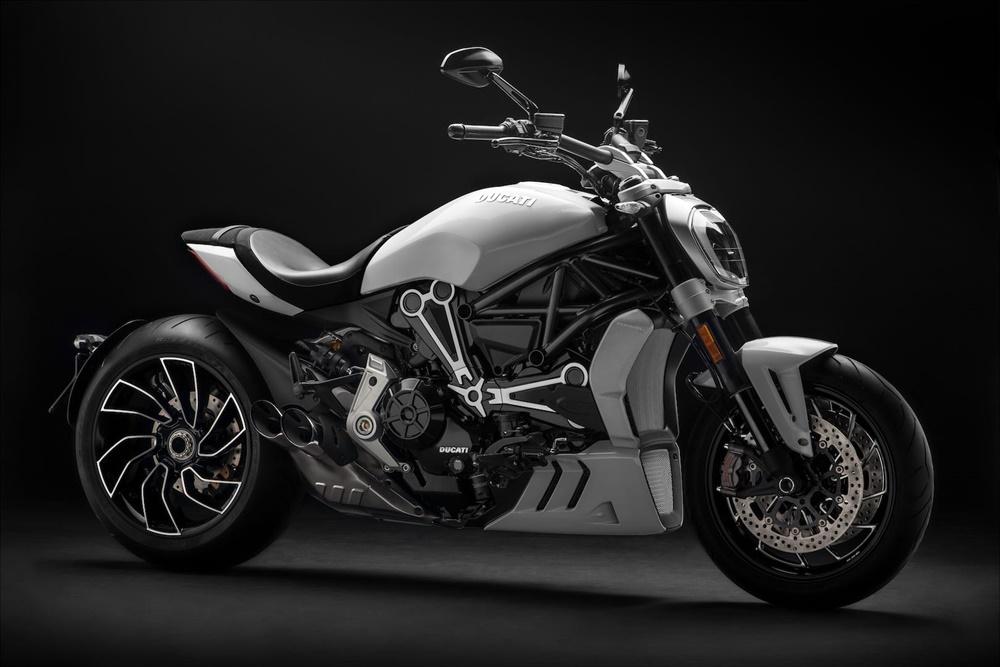 Новый мотоцикл Ducati XDiavel S Iceberg White