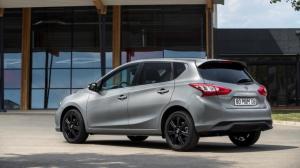 2017 Nissan Pulsar Black Edition