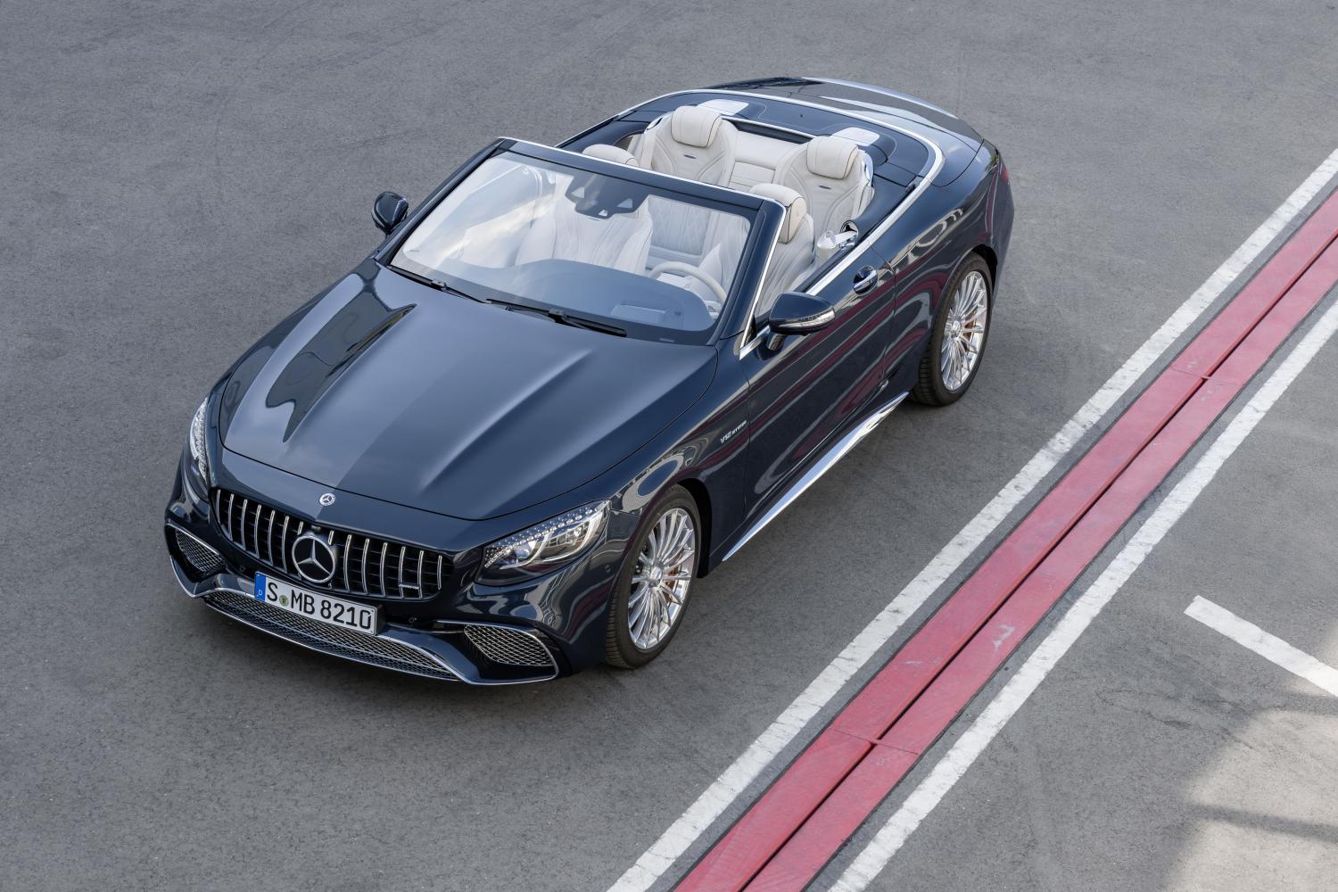 Mercedes-Benz официально рассекретил обновлённые версии купе и кабриолета S-Class