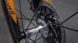 Юбилейный велосипед S-Works McLaren Roubaix
