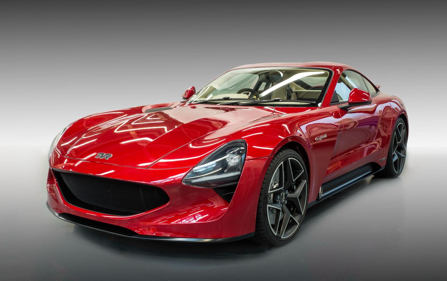 Официально представлено 500-сильное спорткупе TVR Griffith