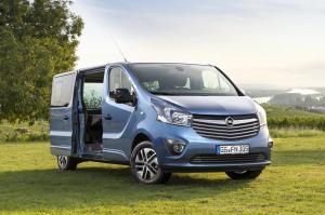 Минивэн Opel Vivaro превратили в «гостиницу на колёсах»