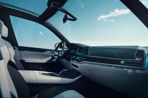 2017 BMW Concept X7 iPerformance