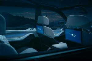 2017 BMW Concept X7 iPerformance