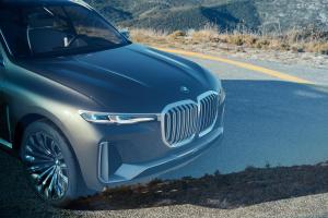 2017 BMW Concept X7 iPerformance