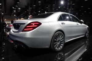 2017 Mercedes-Benz S560 e Lang AMG Line
