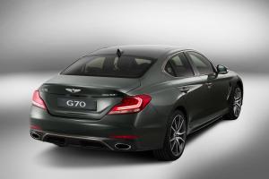 2017 Genesis G70