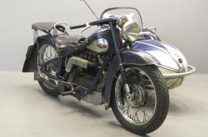 Старинный мотоцикл Nimbus 1937 с коляской