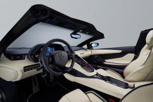 2017 Lamborghini Aventador S Roadster