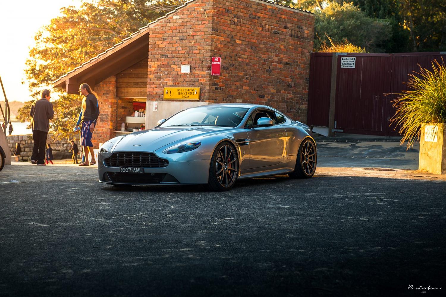 Шины на aston martin