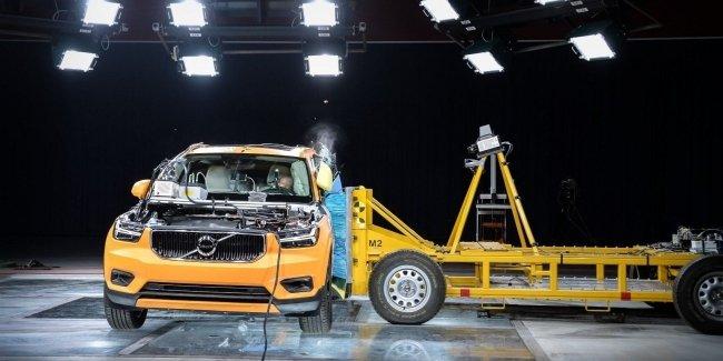 Кроссовер Volvo XC40 проверили на безопасность