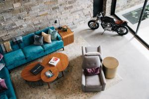 1978 Triumph T140 by Deus Customs