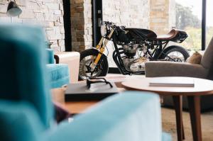 1978 Triumph T140 by Deus Customs