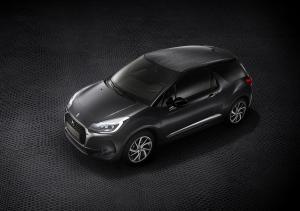 На крышу хэтчбэка DS 3 нанесли «кожу ящерицы»