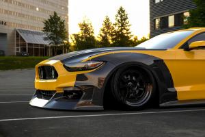 2017 Ford Mustang GT by Clinched