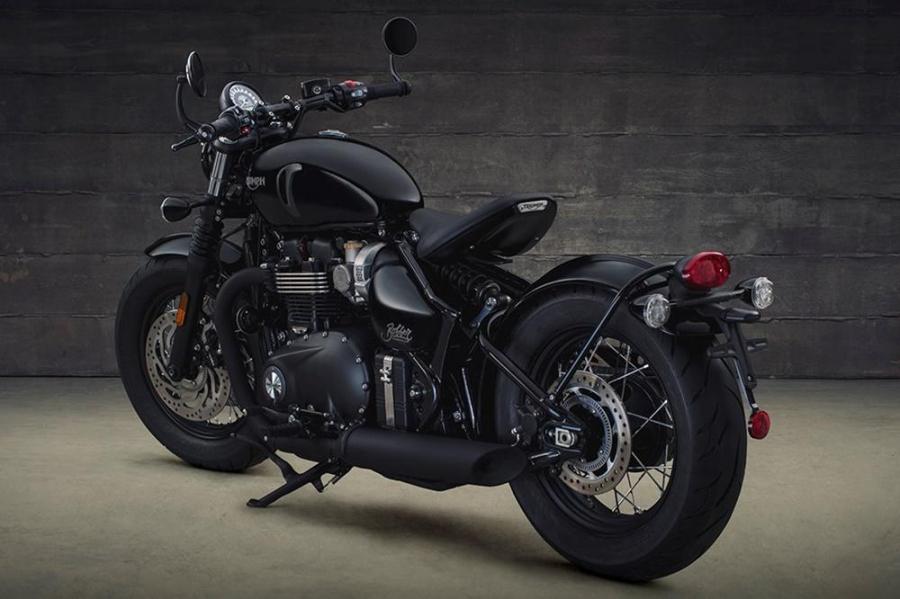 Triumph bobber on sale bonneville black