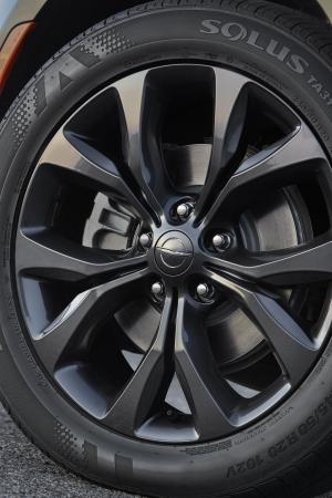 2017 Chrysler Pacifica Limited S Appearance Package