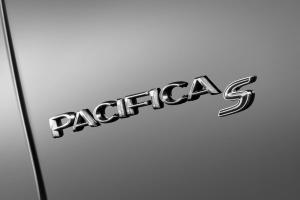2017 Chrysler Pacifica Limited S Appearance Package