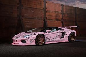 Суперкар Lamborghini Aventador примерил боди-кит от Liberty Walk