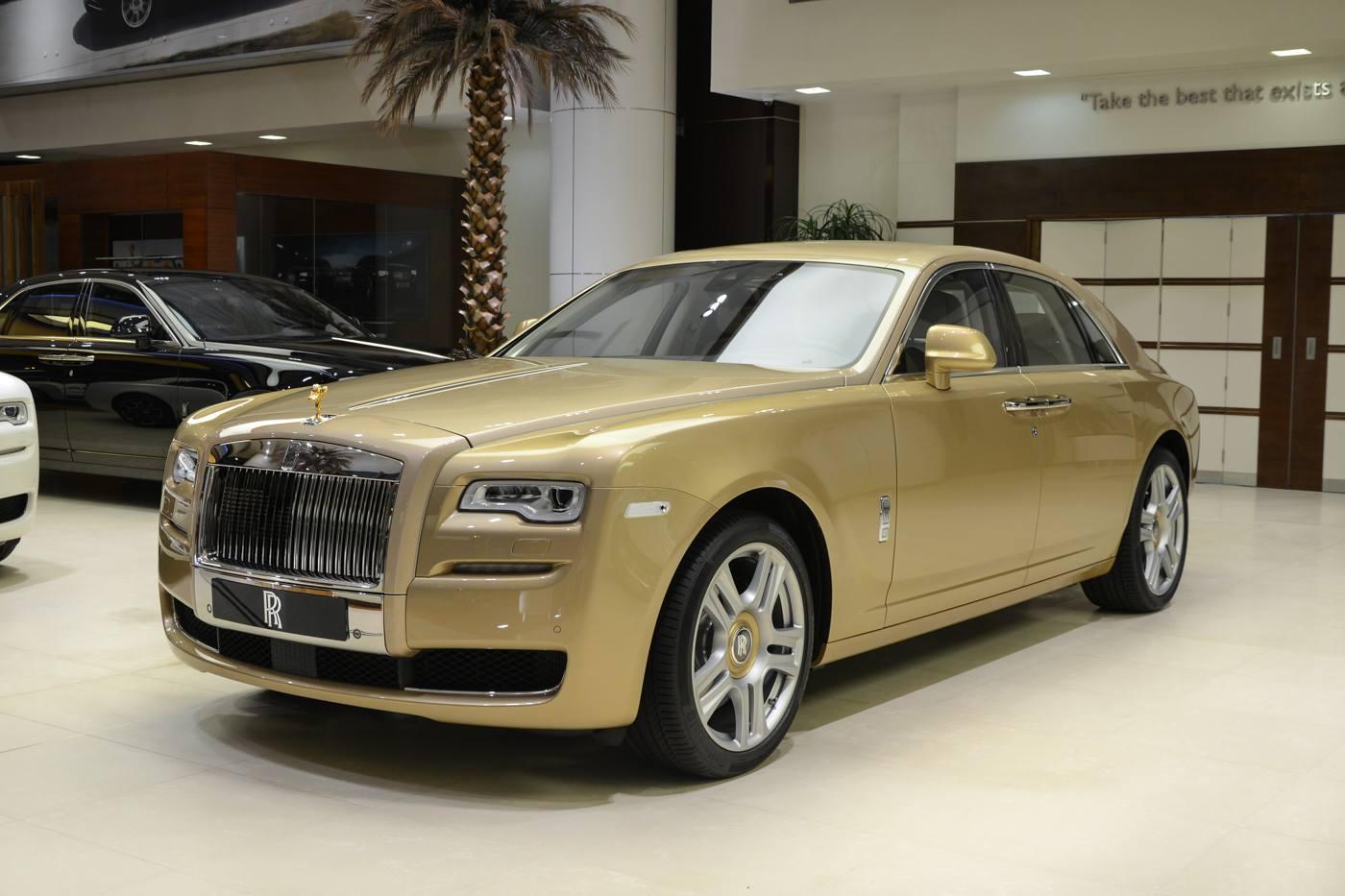Роскошный седан Rolls-Royce Ghost получил особую модификацию Oasis Edition