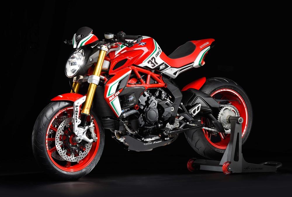 Новый мотоцикл MV Agusta Dragster 800 RC