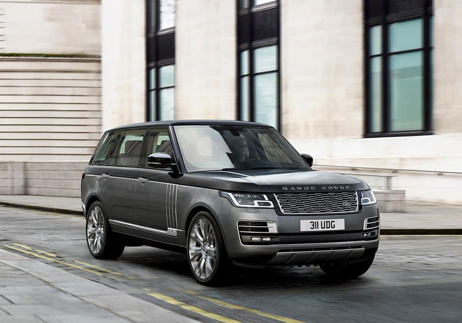 Премиальный внедорожник Range Rover оснастили электроприводом задних дверей