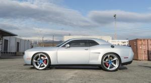 2017 Dodge Challenger SRT on Appunito-ECL Wheels
