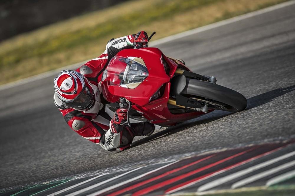 EICMA 2017: Новый спортбайк Ducati Panigale V4 2018