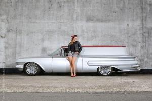 Календарь Girls & Legendary American Cars на 2018 год