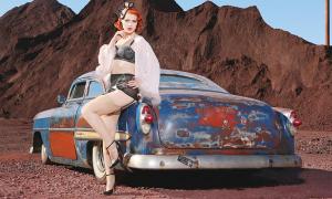 Календарь Girls & Legendary American Cars на 2018 год