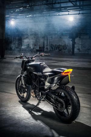2017 Husqvarna Svartpilen 701