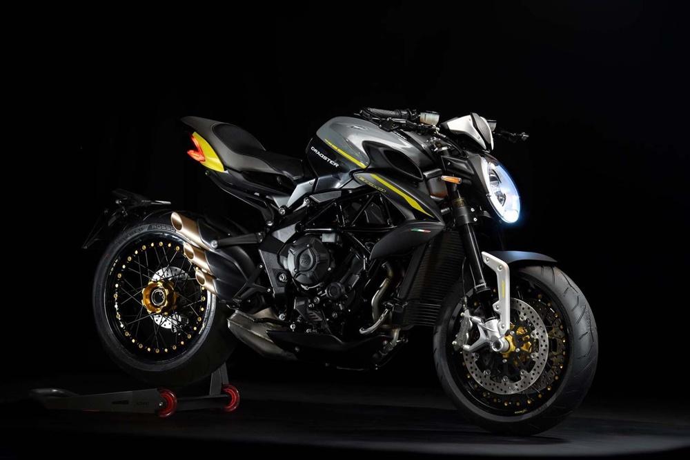 EICMA 2017: стритфайтер MV Agusta Dragster 800 RR 2018