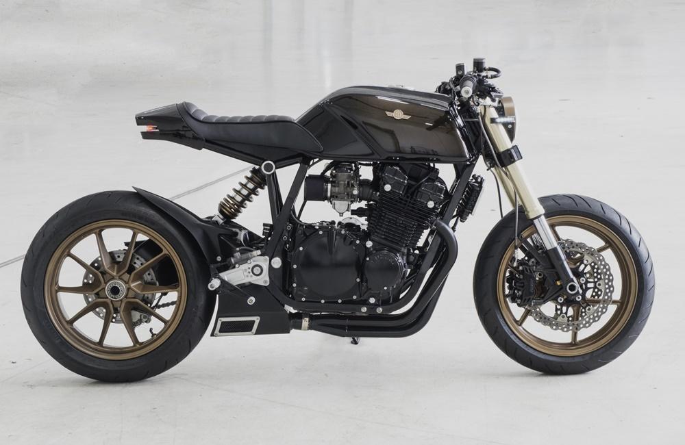 KickMoto: Кафе рейсер Suzuki GS1150