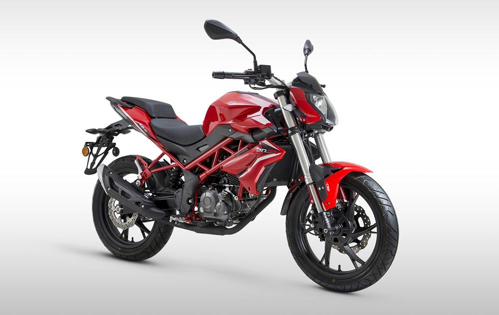 EICMA 2017: нейкед Benelli BN125 2018