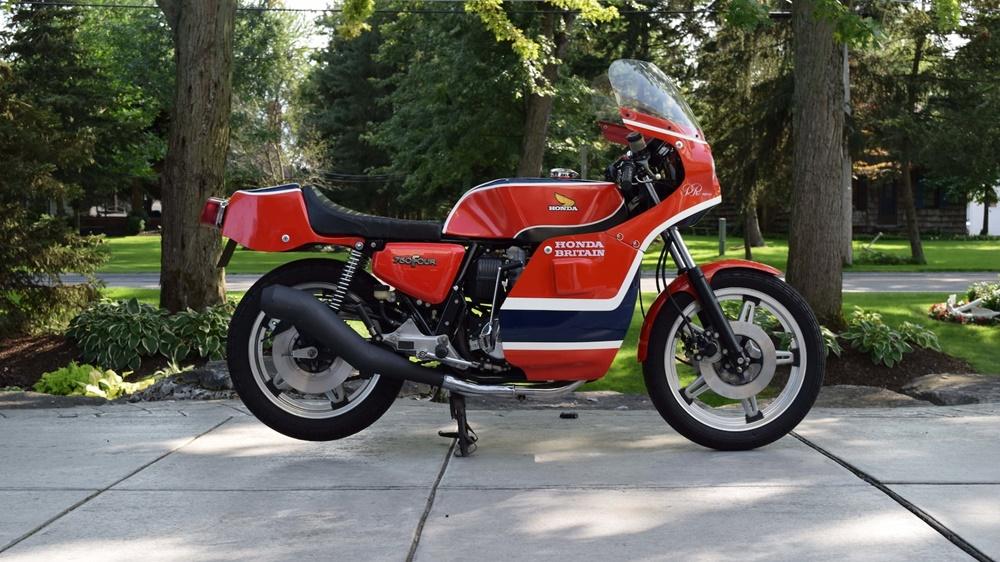 Редкий мотоцикл Honda CB750 F2 Phil Read Replica
