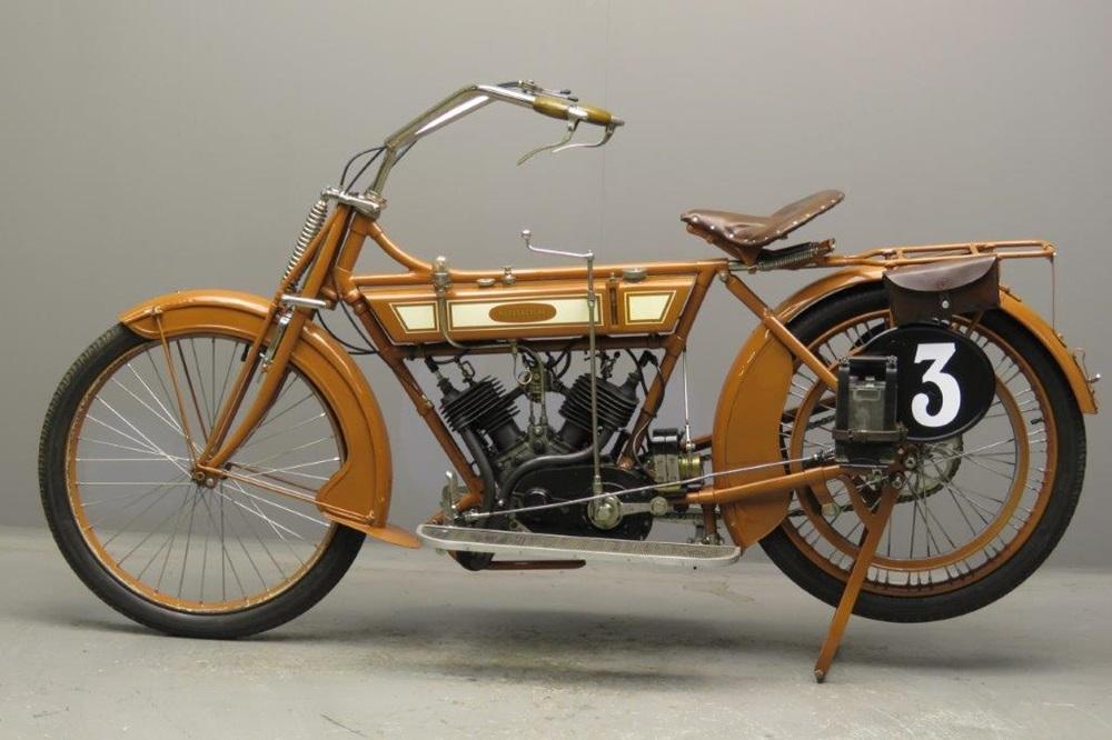 Старинный мотоцикл Motosacoche 2CV 1912