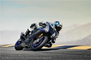 2018 Yamaha YZF-R1 & Yamaha YZF-R1M