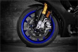 2018 Yamaha YZF-R1 & Yamaha YZF-R1M
