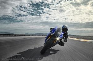 2018 Yamaha YZF-R1 & Yamaha YZF-R1M