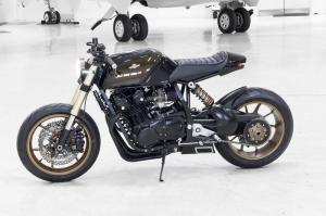 KickMoto: Кафе рейсер Suzuki GS1150
