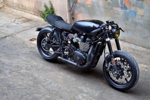 2014 Triumph Bonneville Black by Gasoline