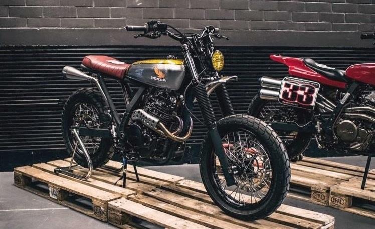 2Motors: скрэмблер Honda NX650